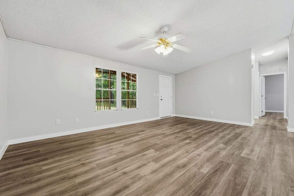 4 bedroom, 2 bathroom, 1,924 sq ft single family residence for sale at 320 Old Mill Lane, Waleska, GA 30183 — photo 4