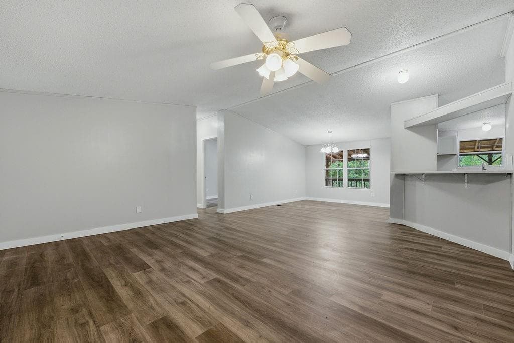 4 bedroom, 2 bathroom, 1,924 sq ft single family residence for sale at 320 Old Mill Lane, Waleska, GA 30183 — photo 5