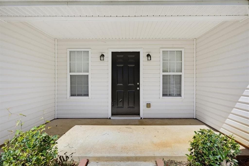 3 bedroom, 2 bathroom, 1,707 sq ft single family residence for sale at 2625 Hidden Creek Drive, Loganville, GA 30052 — photo 5