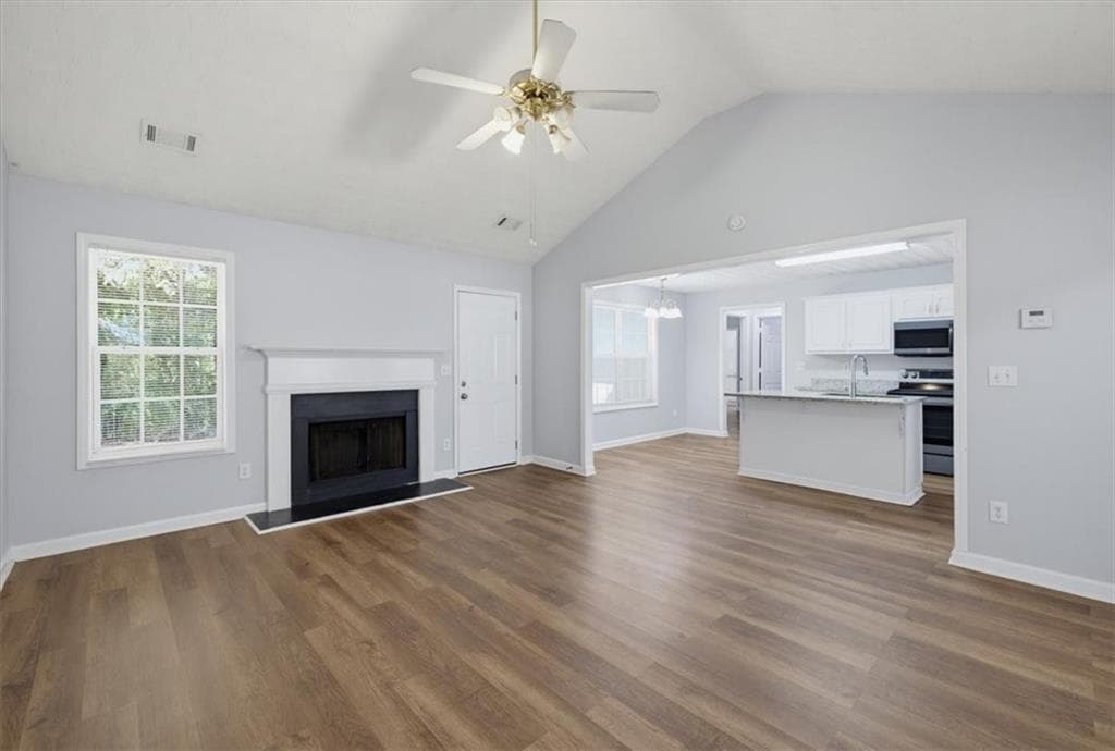 3 bedroom, 2 bathroom, 1,707 sq ft single family residence for sale at 2625 Hidden Creek Drive, Loganville, GA 30052 — photo 7