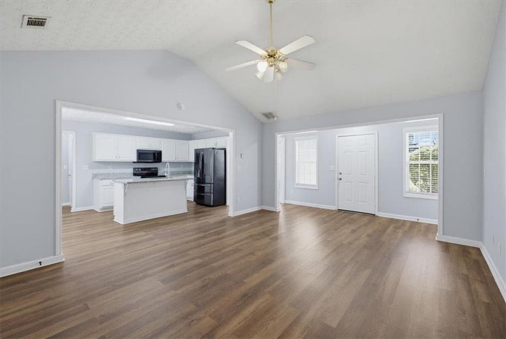 3 bedroom, 2 bathroom, 1,707 sq ft single family residence for sale at 2625 Hidden Creek Drive, Loganville, GA 30052 — photo 8