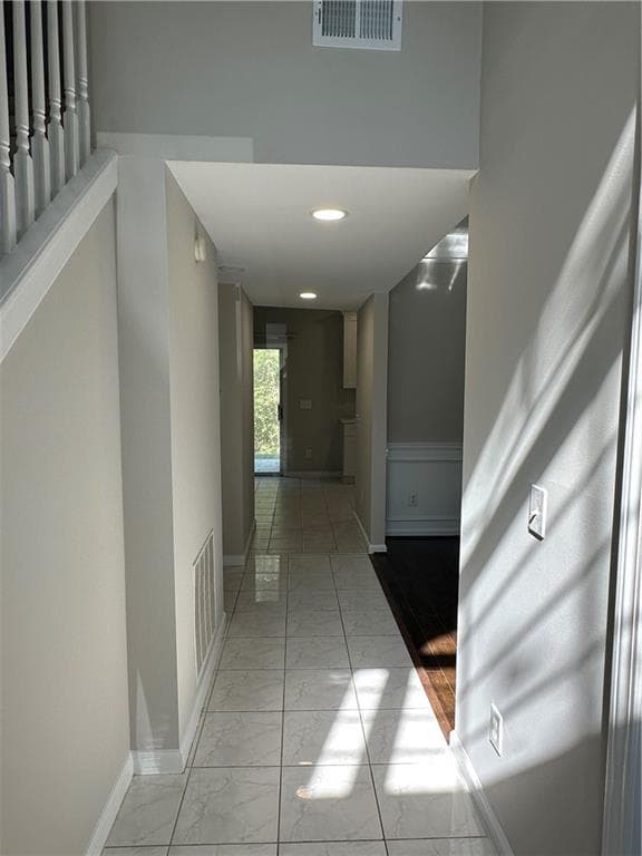 4 bedroom, 3 bathroom, 2,427 sq ft single family residence for rent at 205 Foe Creek Court, Roswell, GA 30076 for $3,150 a month — photo 2