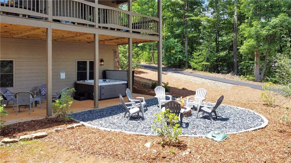 4 bedroom, 4 bathroom, 1,728 sq ft single family residence for sale at 196 Grayson Point, Blue Ridge, GA 30513 — photo 3