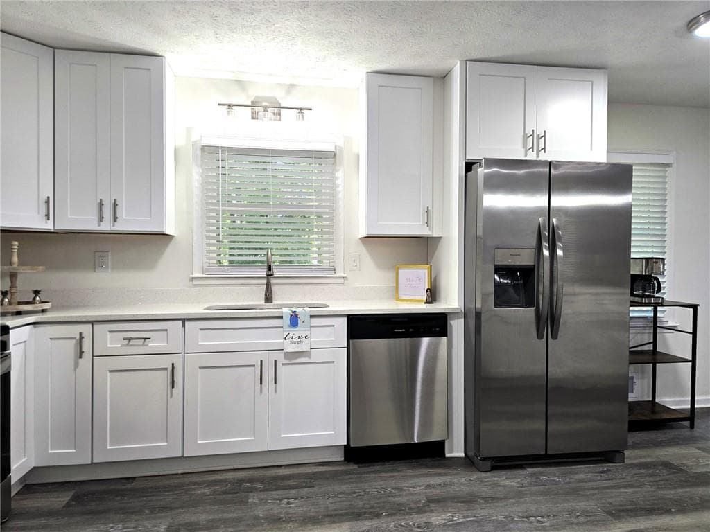 4 bedroom, 2 bathroom, 1,350 sq ft single family residence for rent at 4675 Lincoln Way, Lilburn, GA 30047 for $2,500 a month — photo 5
