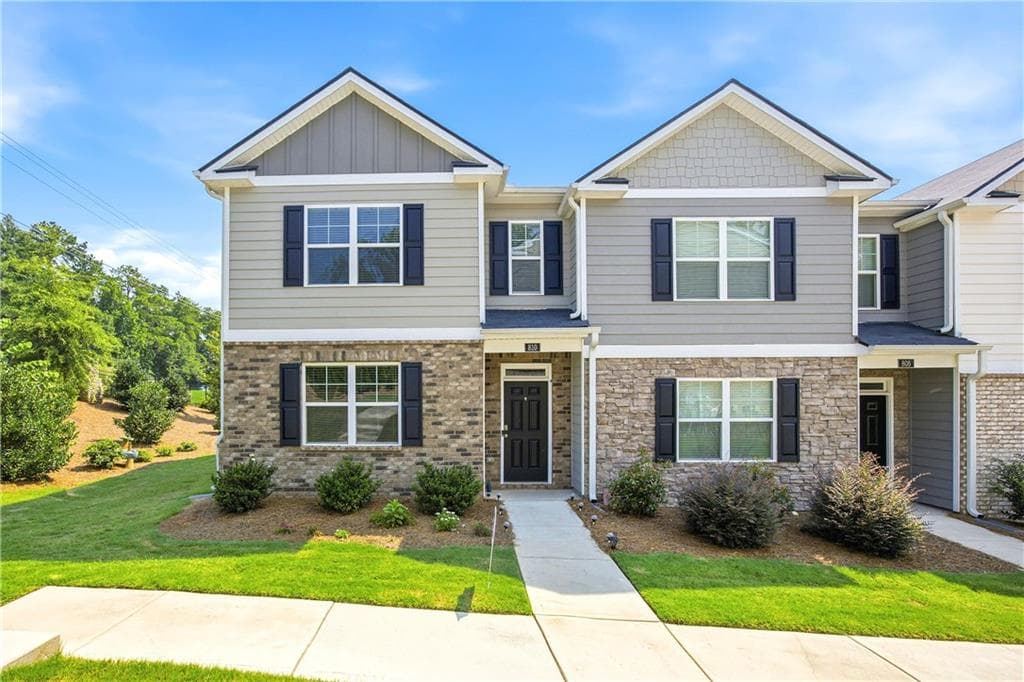 3 bedroom, 3 bathroom, 1,818 sq ft townhouse for sale at 810 Elgin Trail, Lawrenceville, GA 30045 — photo 2