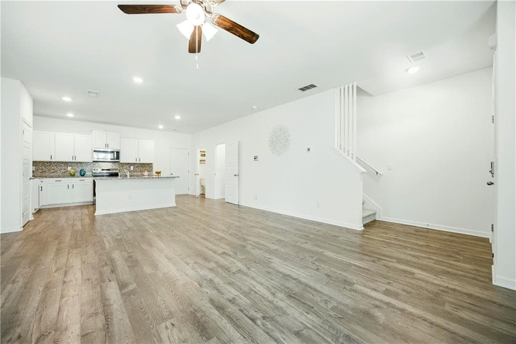 3 bedroom, 3 bathroom, 1,818 sq ft townhouse for sale at 810 Elgin Trail, Lawrenceville, GA 30045 — photo 5