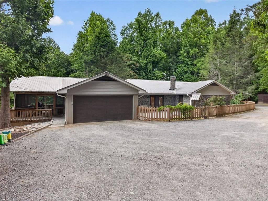 7 bedroom, 6 bathroom, 5,758 sq ft single family residence for sale at 105 Whitestone Road North, Talking Rock, GA 30175 — photo 1 of 94