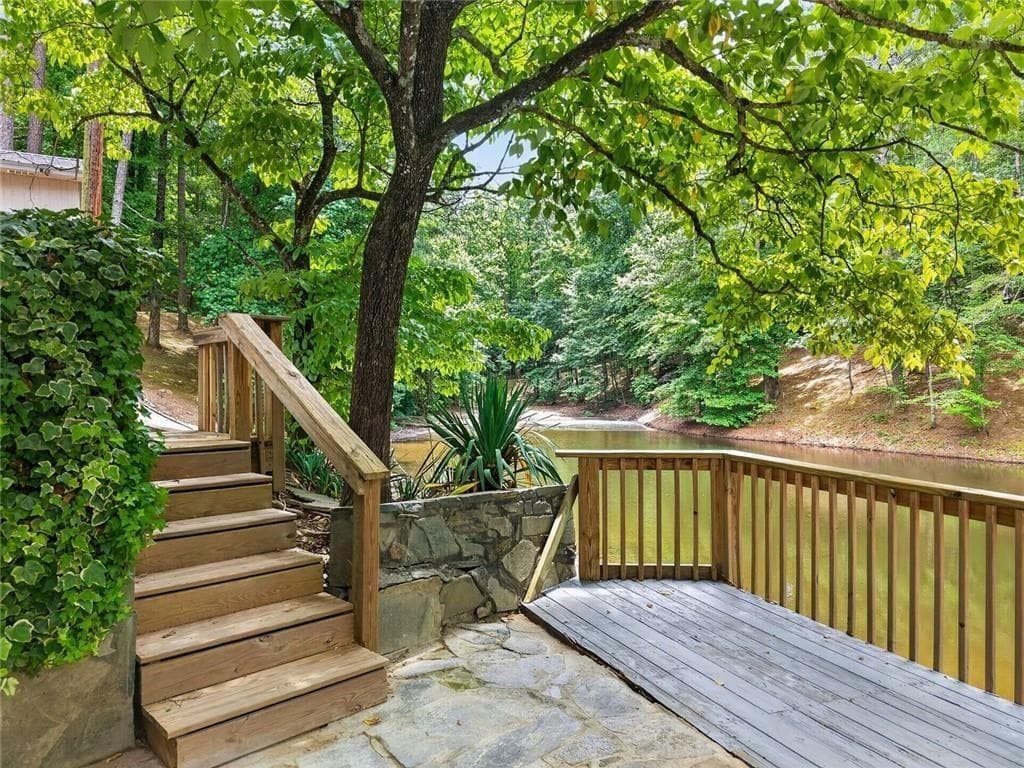 7 bedroom, 6 bathroom, 5,758 sq ft single family residence for sale at 105 Whitestone Road North, Talking Rock, GA 30175 — photo 6