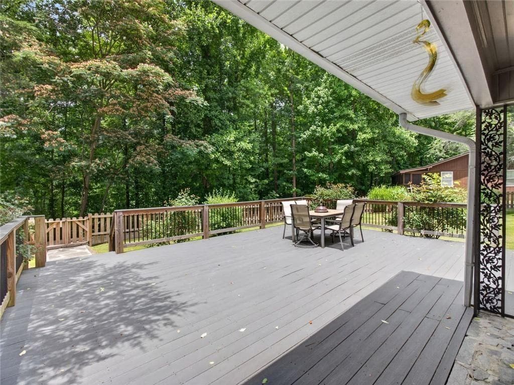 7 bedroom, 6 bathroom, 5,758 sq ft single family residence for sale at 105 Whitestone Road North, Talking Rock, GA 30175 — photo 9