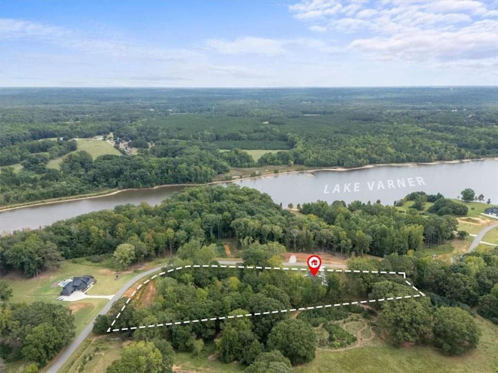 4 bedroom, 4 bathroom, 2,375 sq ft single family residence for sale at 467 Lake Varner Drive, Covington, GA 30014 — photo 4