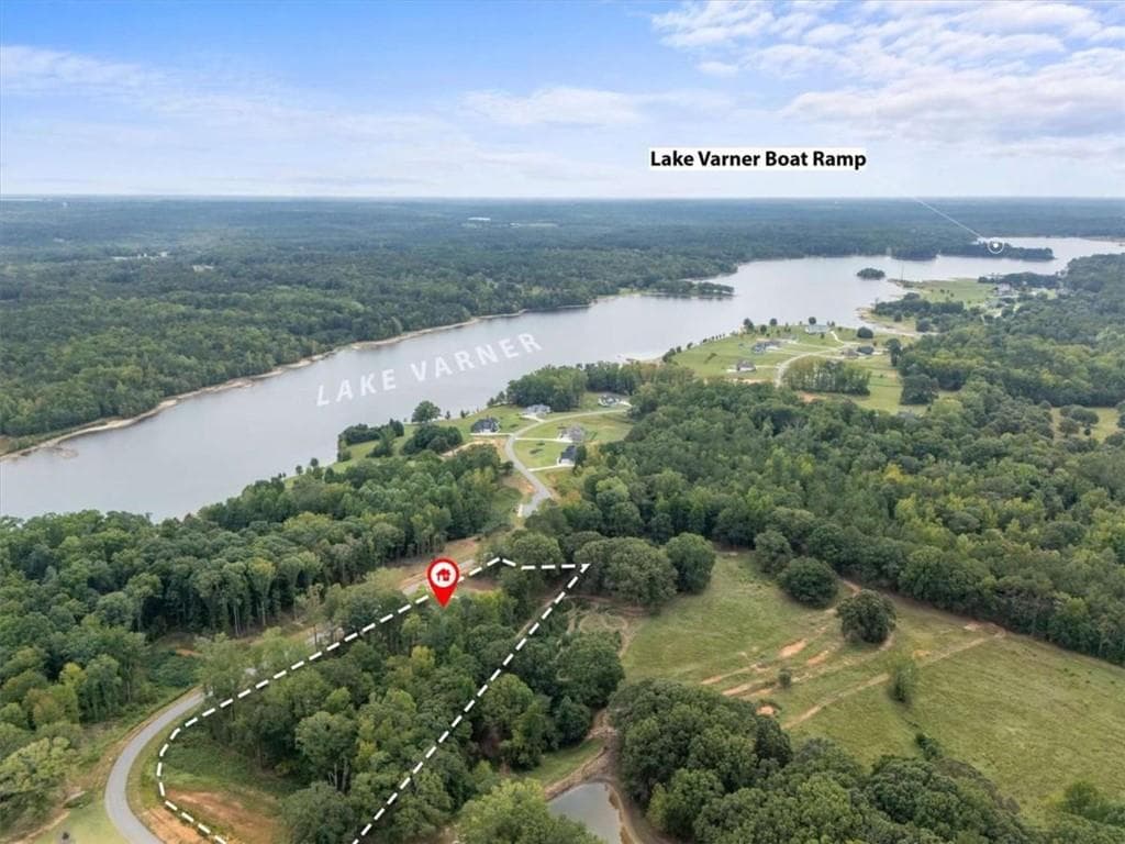 4 bedroom, 4 bathroom, 2,375 sq ft single family residence for sale at 467 Lake Varner Drive, Covington, GA 30014 — photo 5