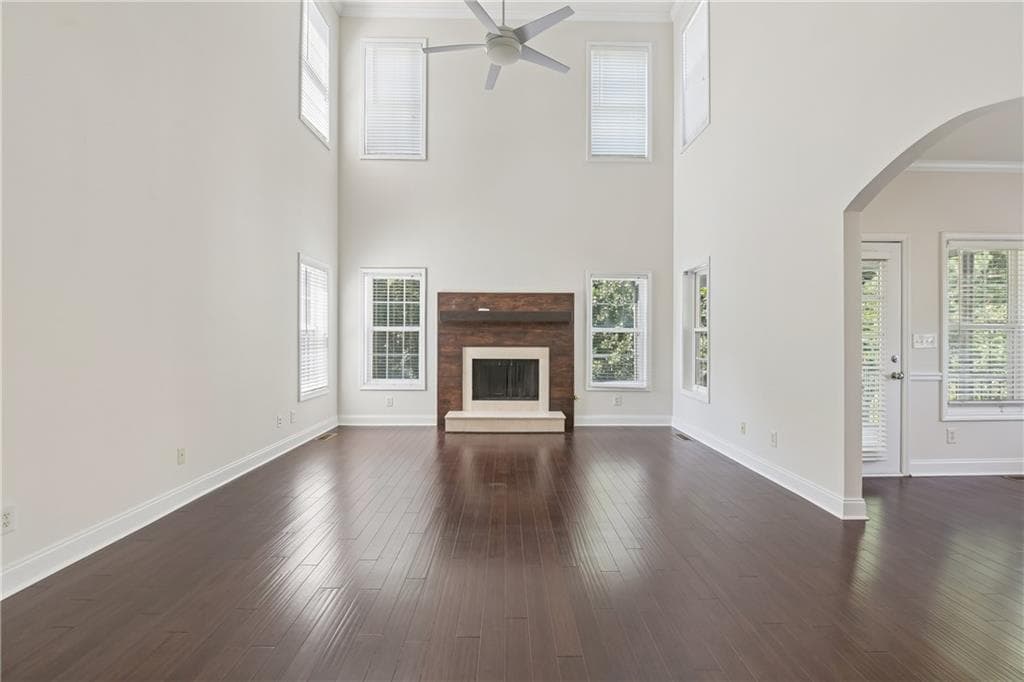 5 bedroom, 4 bathroom, 4,892 sq ft single family residence for sale at 4564 Austin Hills Drive, Suwanee, GA 30024 — photo 3