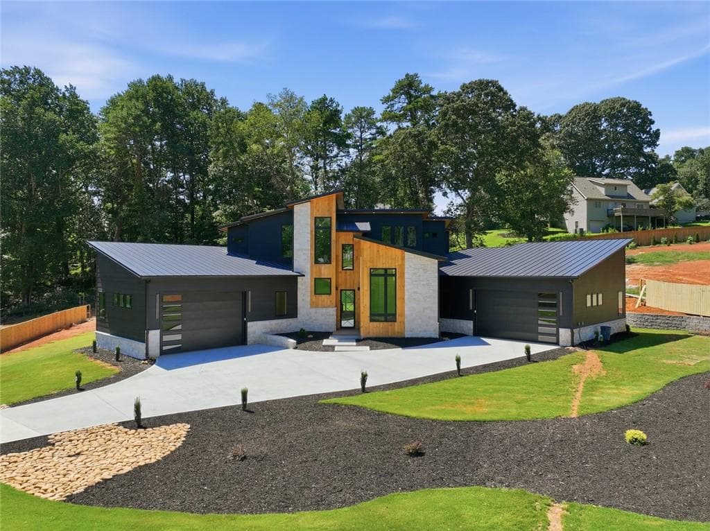 4 bedroom, 5 bathroom, 3,359 sq ft single family residence for sale at 3471 Clarks Bridge Road, Gainesville, GA 30506