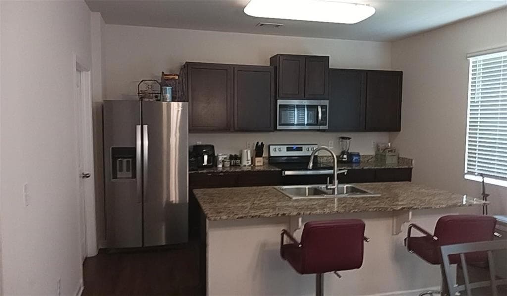 4 bedroom, 3 bathroom, 2,232 sq ft single family residence for sale at 1033 Eldon Lane, Fairburn, GA 30213 — photo 6