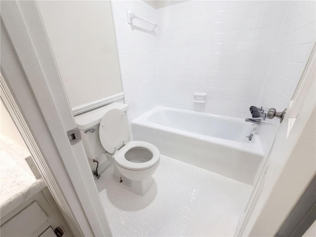 4 bedroom, 3 bathroom, 3,051 sq ft single family residence for sale at 2215 Angela Drive, Lilburn, GA 30047 — photo 8