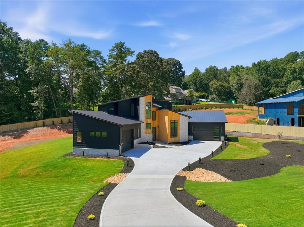 4 bedroom, 5 bathroom, 3,359 sq ft single family residence for sale at 3471 Clarks Bridge Road, Gainesville, GA 30506 — photo 4