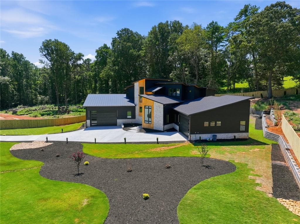 4 bedroom, 5 bathroom, 3,359 sq ft single family residence for sale at 3471 Clarks Bridge Road, Gainesville, GA 30506 — photo 5