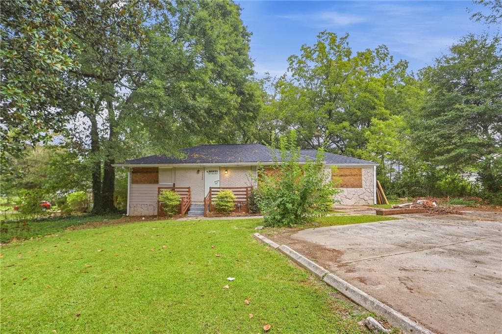 3 bedroom, 1 bathroom, 1,352 sq ft single family residence for sale at 2004 Meadow Lane, Decatur, GA 30032
