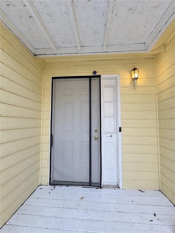 5 bedroom, 3 bathroom, 2,553 sq ft single family residence for sale at 441 Hunters Cove Court, Lawrenceville, GA 30044 — photo 2