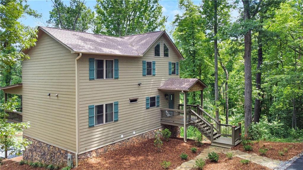4 bedroom, 4 bathroom, 2,592 sq ft single family residence for rent at 196 Grayson Pointe, Blue Ridge, GA 30513 for $3,300 a month — photo 9