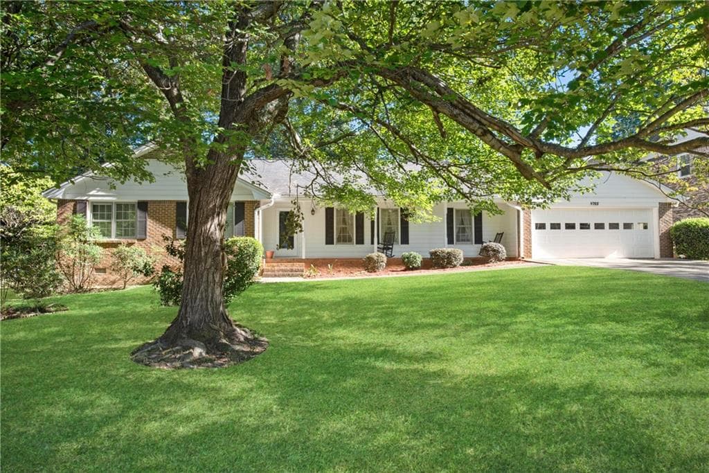 4 bedroom, 2 bathroom, 2,212 sq ft single family residence for sale at 4755 Andalusia Trail, Atlanta, GA 30360
