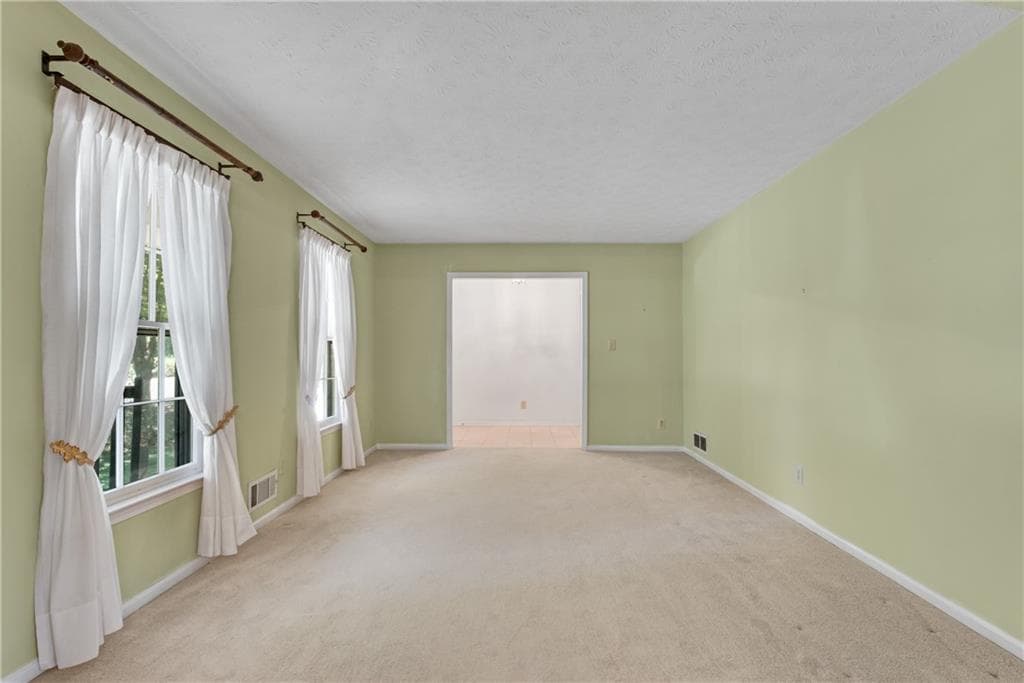 4 bedroom, 2 bathroom, 2,212 sq ft single family residence for sale at 4755 Andalusia Trail, Atlanta, GA 30360 — photo 6