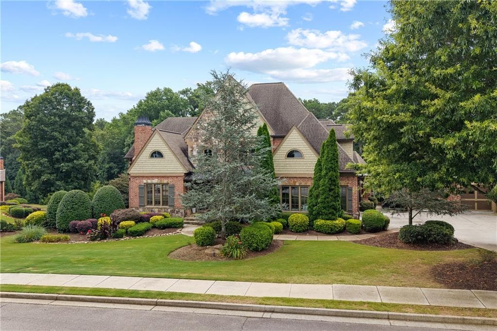 7 bedroom, 9 bathroom, 10,235 sq ft single family residence for sale at 2750 Drayton Hall Drive, Buford, GA 30519 — photo 3