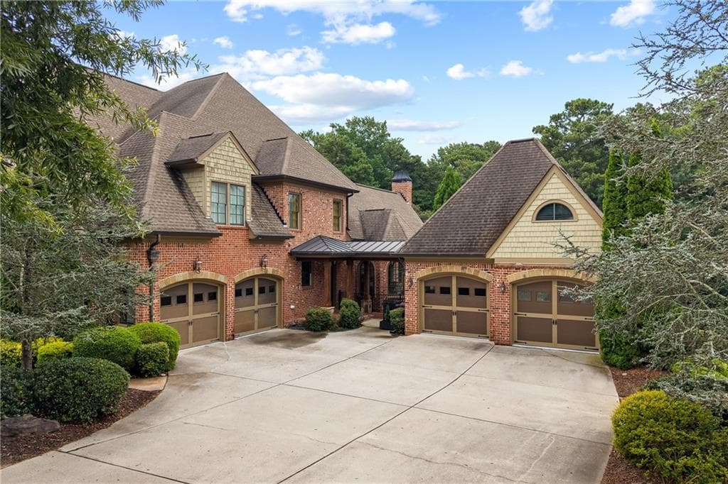 7 bedroom, 9 bathroom, 10,235 sq ft single family residence for sale at 2750 Drayton Hall Drive, Buford, GA 30519 — photo 4