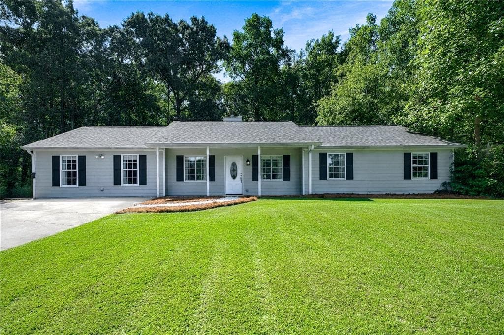 3 bedroom, 2 bathroom, 1,964 sq ft single family residence for sale at 1599 Jockey Court, Auburn, GA 30011 — photo 1 of 26