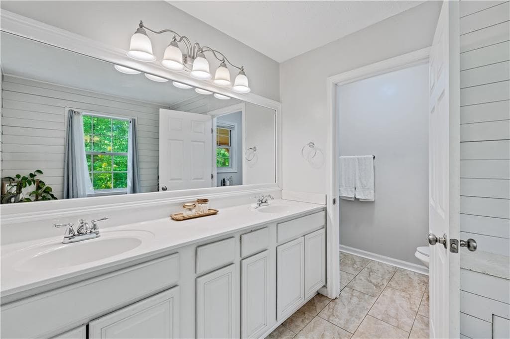3 bedroom, 2 bathroom, 1,964 sq ft single family residence for sale at 1599 Jockey Court, Auburn, GA 30011 — photo 9