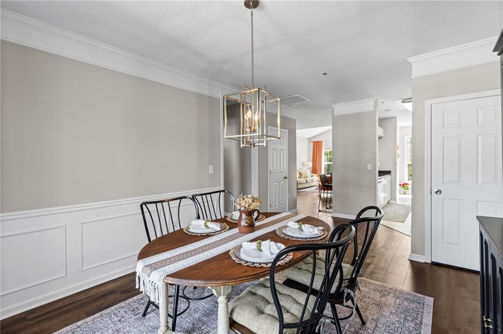 2 bedroom, 2 bathroom, 1,719 sq ft condominium for sale at 238 Edinburgh Court 238, Milton, GA 30004 — photo 2