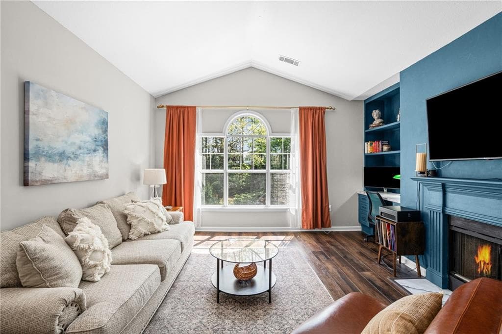 2 bedroom, 2 bathroom, 1,719 sq ft condominium for sale at 238 Edinburgh Court 238, Milton, GA 30004