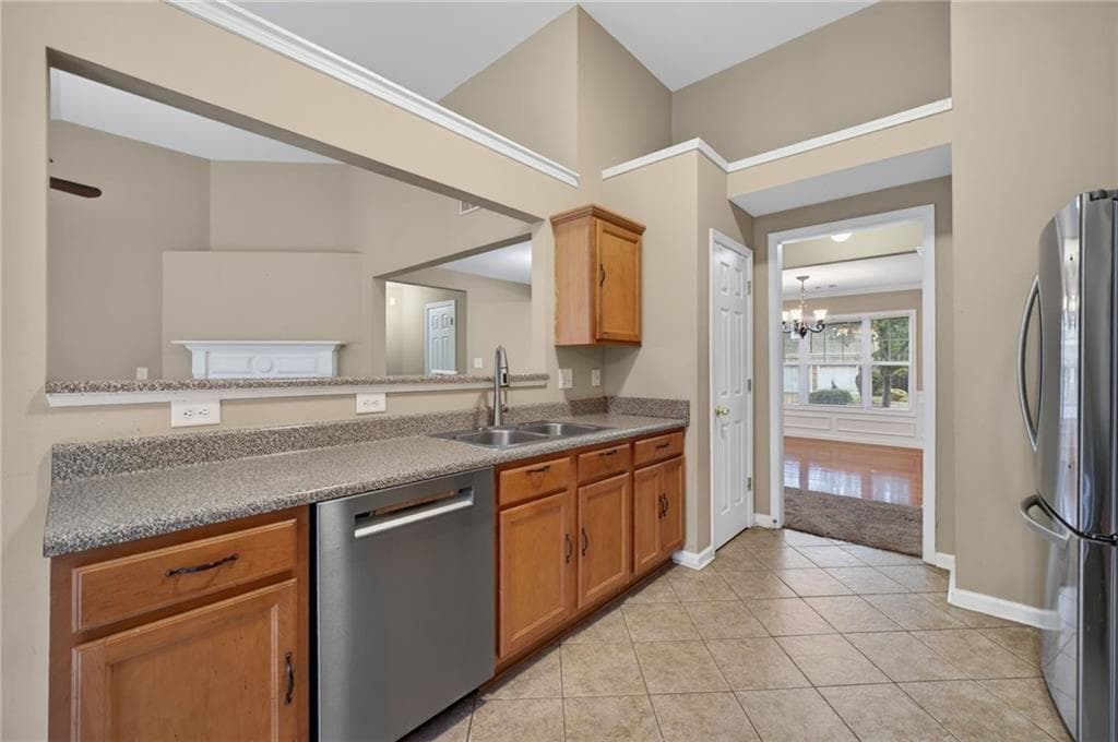 3 bedroom, 2 bathroom, 1,752 sq ft single family residence for sale at 2463 Walnut Tree Lane, Buford, GA 30519 — photo 8