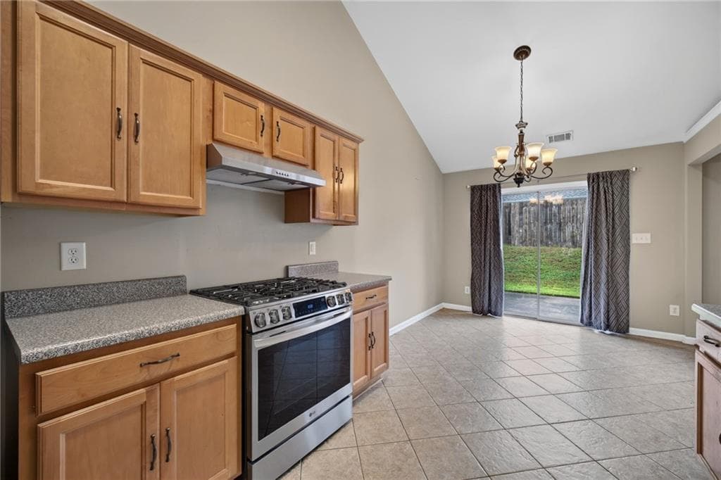 3 bedroom, 2 bathroom, 1,752 sq ft single family residence for sale at 2463 Walnut Tree Lane, Buford, GA 30519 — photo 10