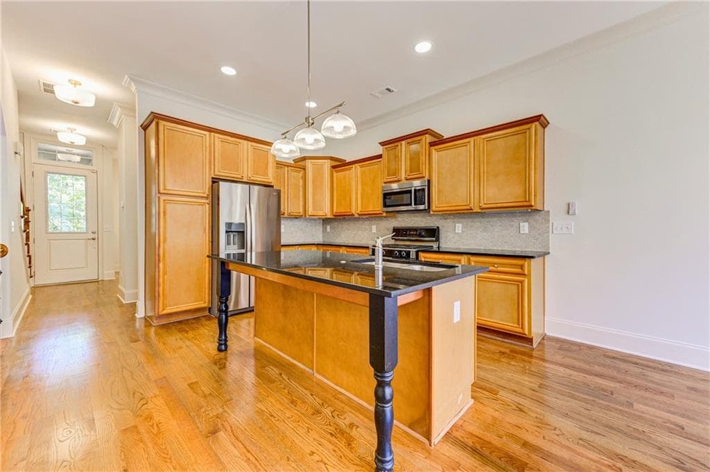 3 bedroom, 4 bathroom, 2,185 sq ft townhouse for rent at 1422 Briarhaven Trail, Atlanta, GA 30319 for $3,700 a month — photo 4