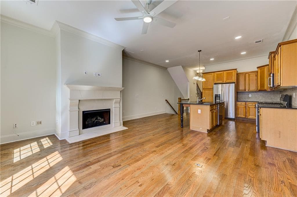 3 bedroom, 4 bathroom, 2,185 sq ft townhouse for rent at 1422 Briarhaven Trail, Atlanta, GA 30319 for $3,700 a month — photo 1 of 37