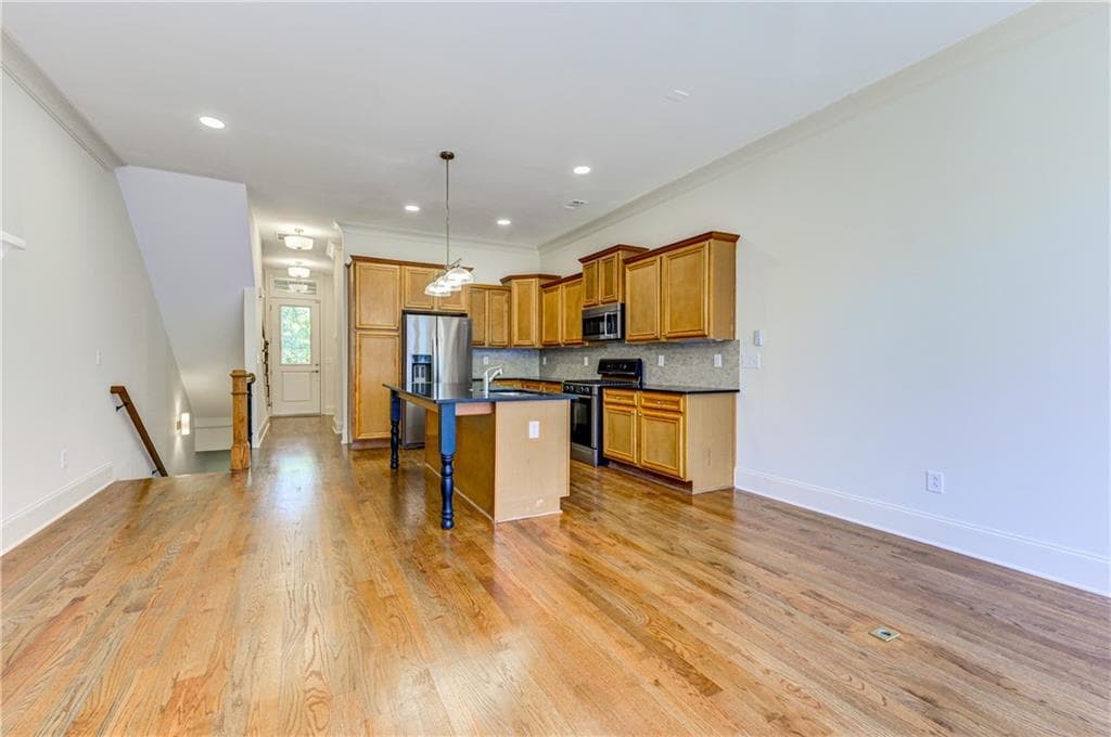 3 bedroom, 4 bathroom, 2,185 sq ft townhouse for rent at 1422 Briarhaven Trail, Atlanta, GA 30319 for $3,700 a month — photo 6