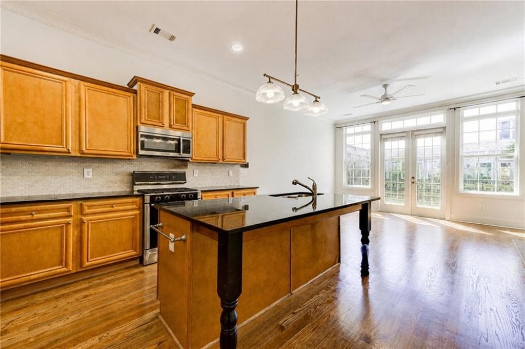 3 bedroom, 4 bathroom, 2,185 sq ft townhouse for rent at 1422 Briarhaven Trail, Atlanta, GA 30319 for $3,700 a month — photo 5