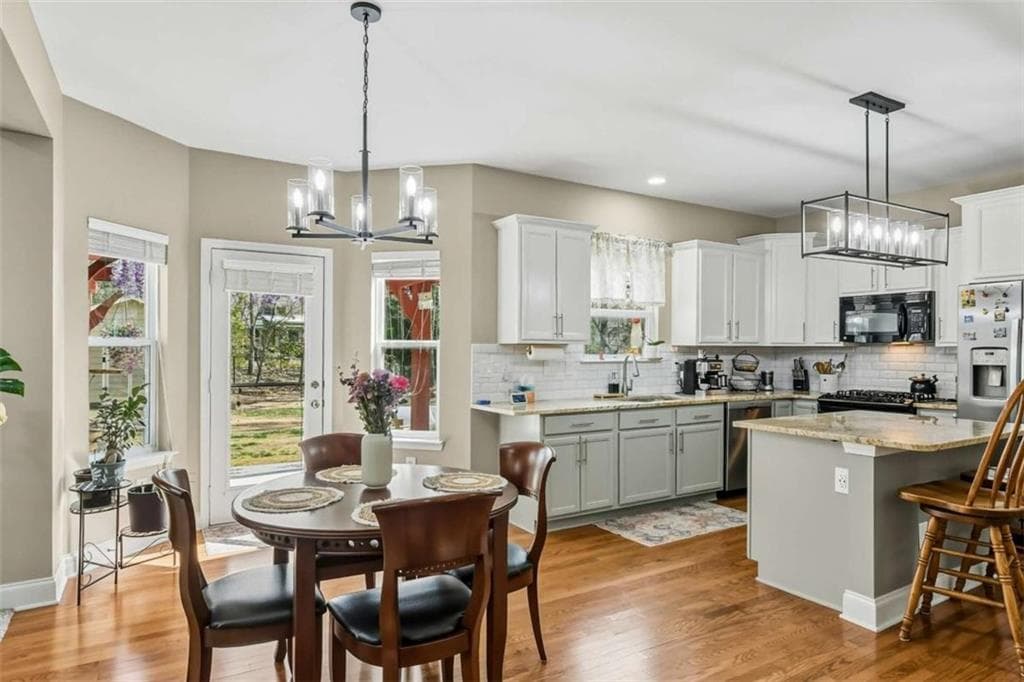 4 bedroom, 3 bathroom, 3,210 sq ft single family residence for sale at 7080 Roselake Circle, Douglasville, GA 30134 — photo 4
