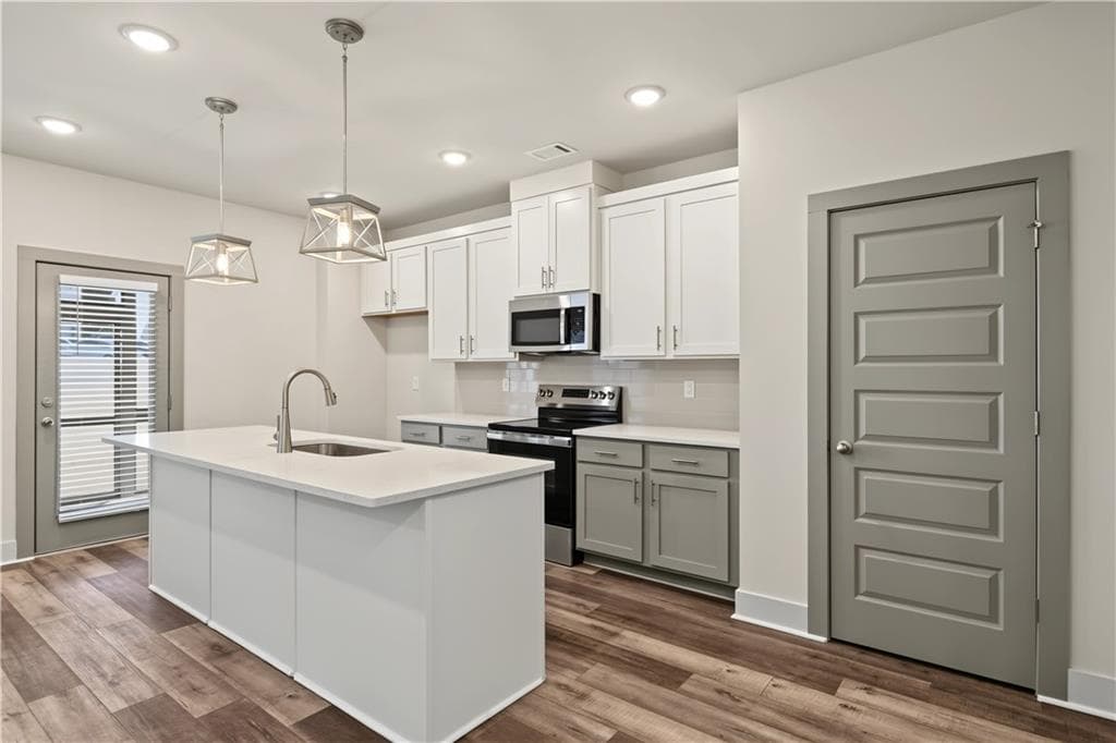 4 bedroom, 3 bathroom, 2,351 sq ft townhouse for sale at 4355 Fern River Bend 34, Norcross, GA 30093 — photo 7