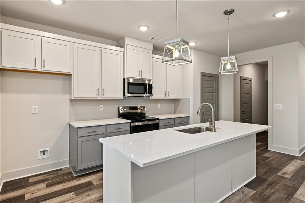 4 bedroom, 3 bathroom, 2,351 sq ft townhouse for sale at 4355 Fern River Bend 34, Norcross, GA 30093 — photo 8