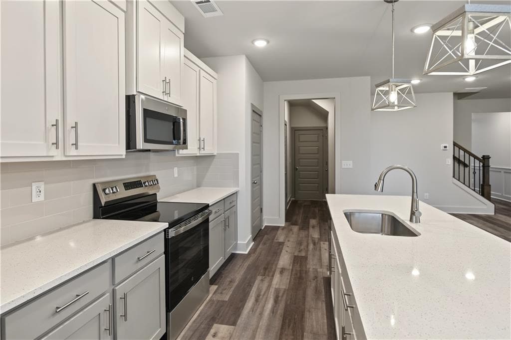 4 bedroom, 3 bathroom, 2,351 sq ft townhouse for sale at 4355 Fern River Bend 34, Norcross, GA 30093 — photo 9