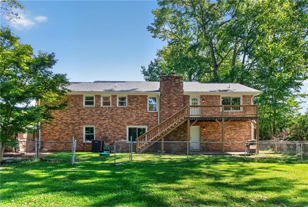 5 bedroom, 3 bathroom, 3,023 sq ft single family residence for sale at 869 April Drive, Conyers, GA 30094 — photo 8