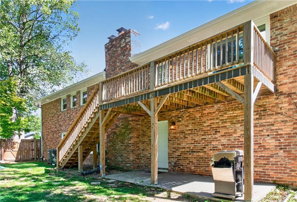 5 bedroom, 3 bathroom, 3,023 sq ft single family residence for sale at 869 April Drive, Conyers, GA 30094 — photo 9