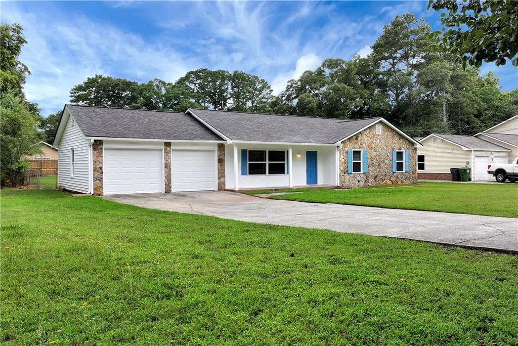 3 bedroom, 2 bathroom, 1,396 sq ft single family residence for rent at 649 Oakland Way, Lawrenceville, GA 30044 for $2,100 a month — photo 3
