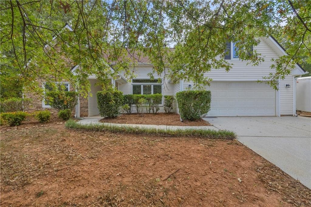 3 bedroom, 2 bathroom, 1,749 sq ft single family residence for sale at 80 Berkshire Keep, Covington, GA 30016
