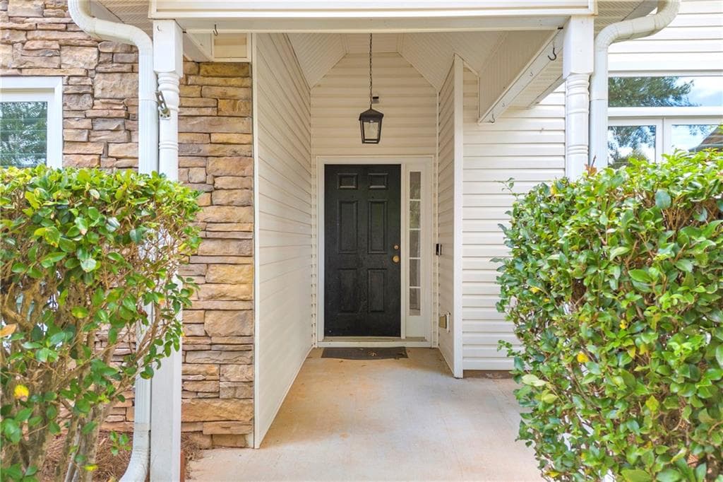 3 bedroom, 2 bathroom, 1,749 sq ft single family residence for sale at 80 Berkshire Keep, Covington, GA 30016 — photo 4