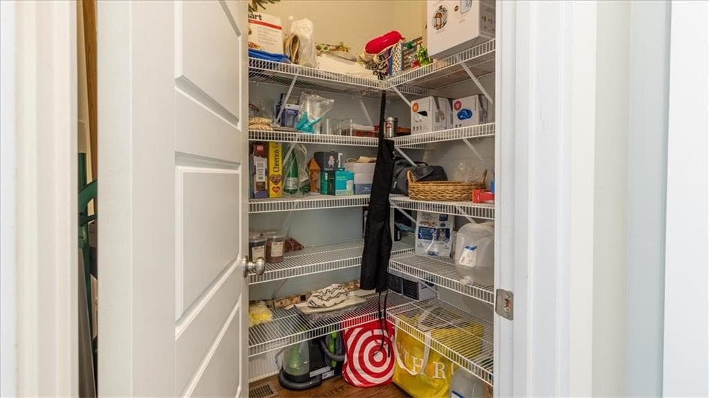 3 bedroom, 4 bathroom, 2,862 sq ft townhouse for sale at 2141 Shale Lane, Atlanta, GA 30318 — photo 10