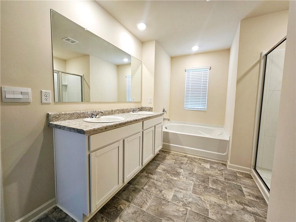 5 bedroom, 3 bathroom, 2,449 sq ft single family residence for rent at 274 Walnut Grove Way, Pendergrass, GA 30567 for $2,350 a month — photo 4