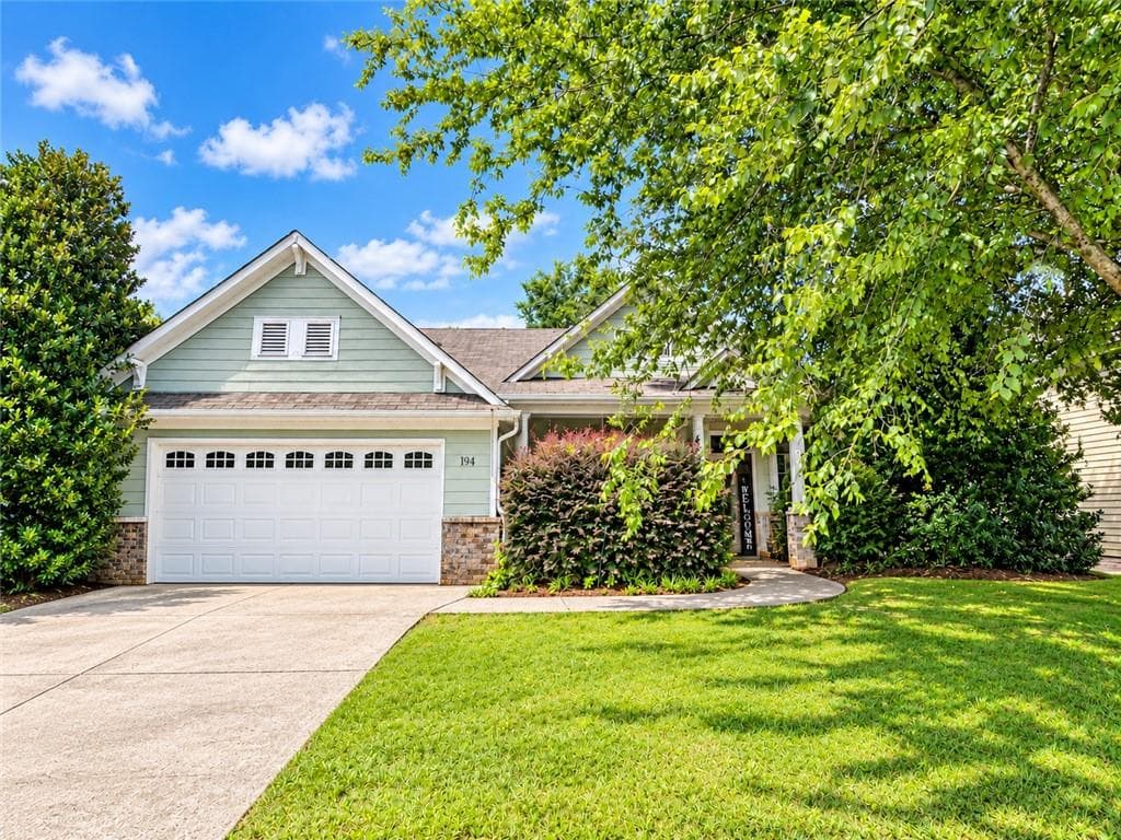 3 bedroom, 2 bathroom, 2,530 sq ft single family residence for sale at 194 Cedar Mill Drive, Dallas, GA 30132 — photo 2